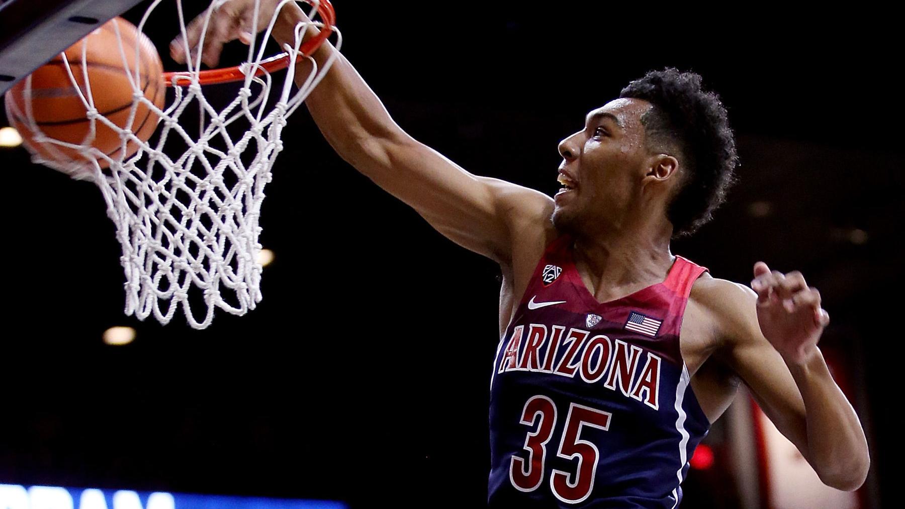 Hansen's Sunday Notebook: FBI decision means postseason, Final Four in play for Sean Miller, Arizona Wildcats